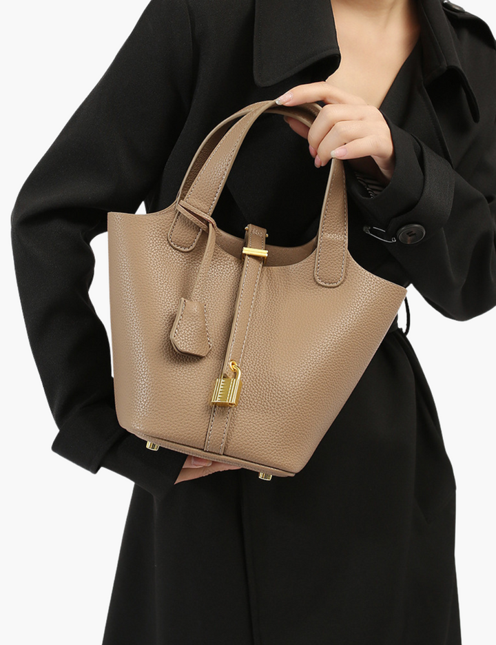 Clara - Chic Bucket Bag